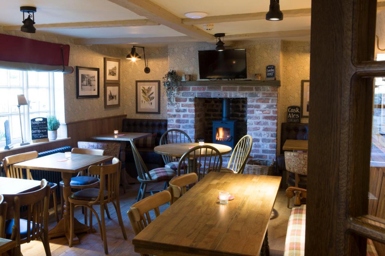 Red Lion Inn Little Budworth ภายนอก รูปภาพ