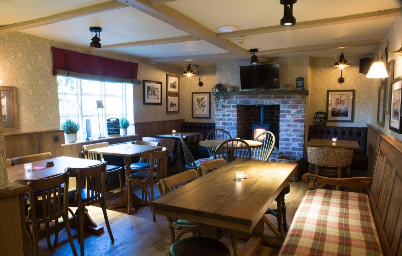 Red Lion Inn Little Budworth ภายนอก รูปภาพ